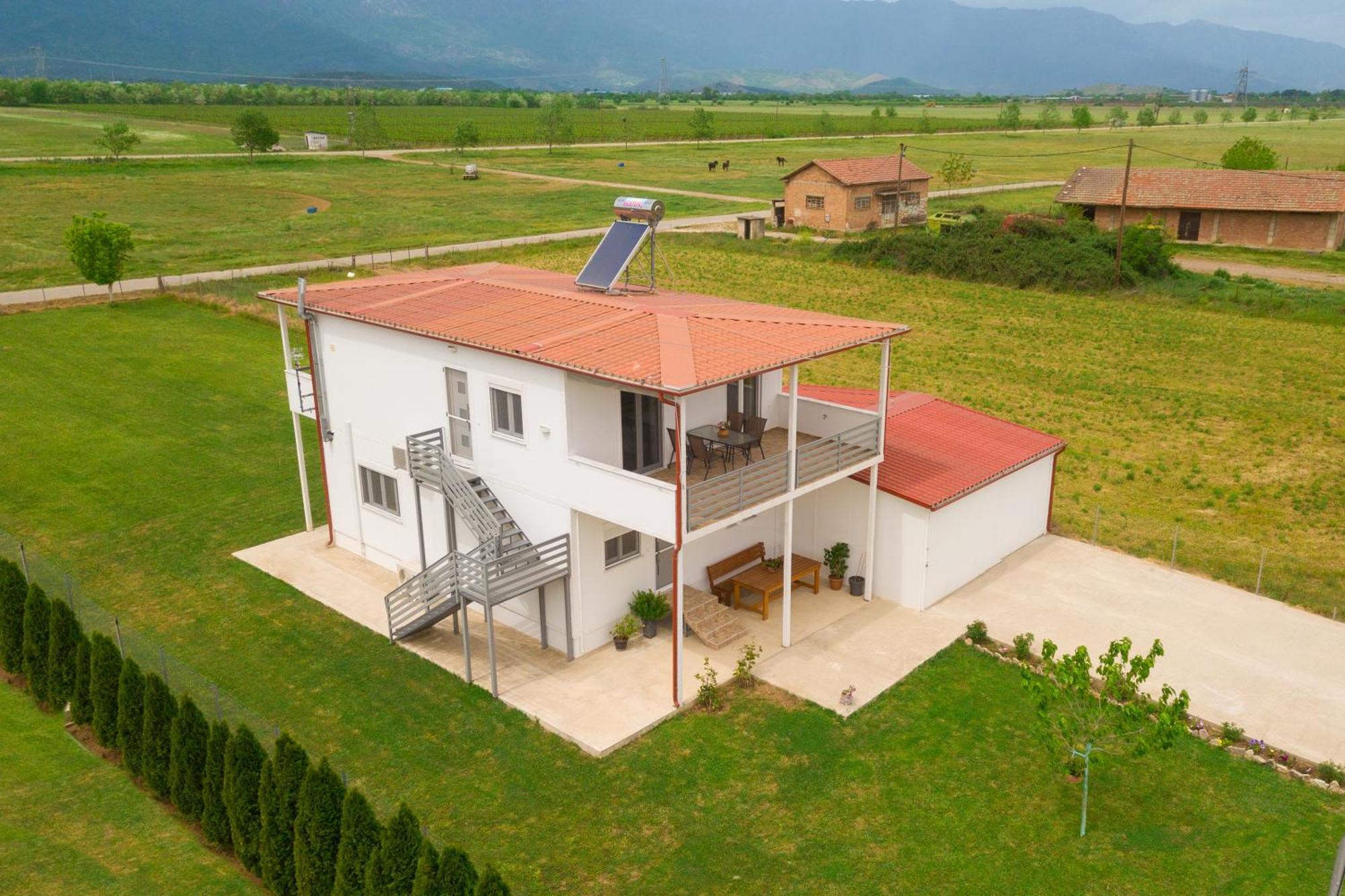 Countryside Apartments First Floor Tríkala Esterno foto